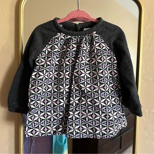 Baby Gap Geometric Floral Patterned Raglan Gray Sweatshirt Top Size 2T